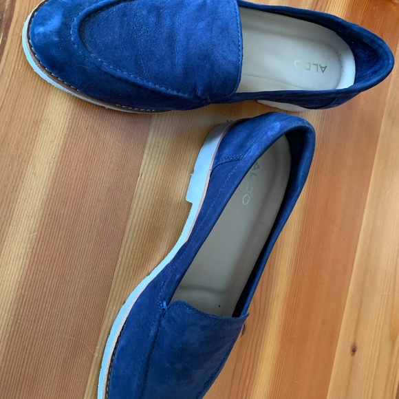 Blue Suede Shoes - Picture 4 of 4